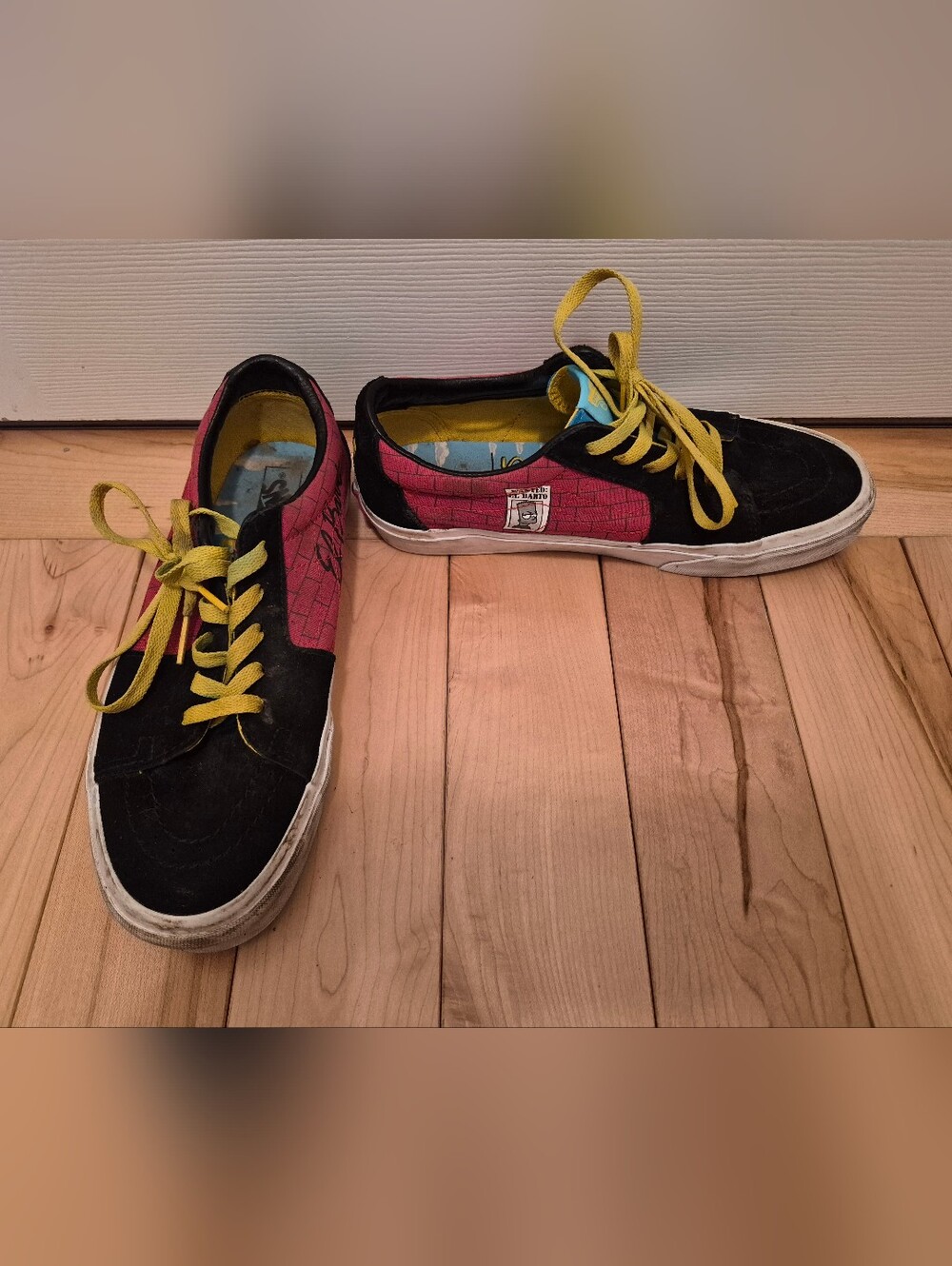Vans X Simpson's men's size 7.5 Sk8-low "El Barto" sneakers